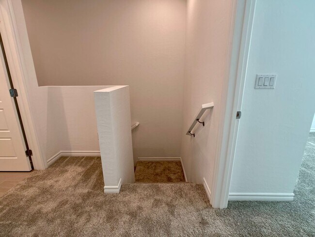 Building Photo - LOVELY TOWNHOUSE FOR RENT - GATED 3 BED 3 ...