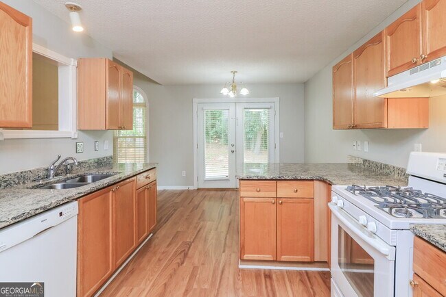 Building Photo - 1005 Crooked Creek Ct SE