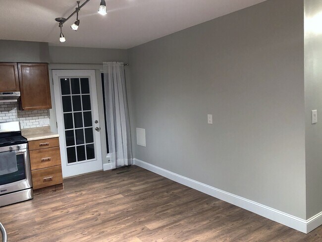 Kitchen - 3413 Lisa Dr