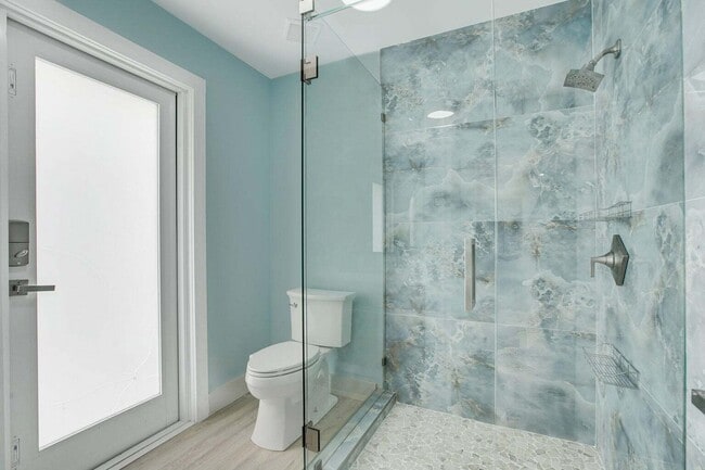 Building Photo - 7351 Valencia Dr