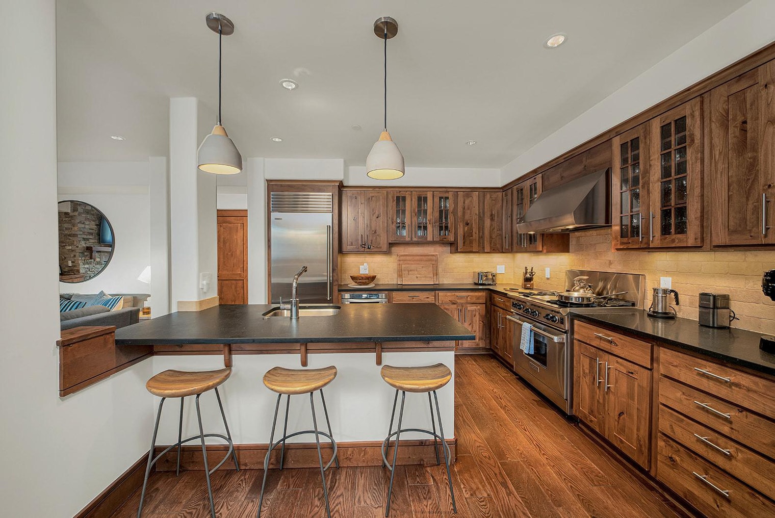 Building Photo - 230 S Pine St