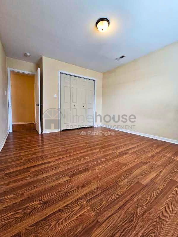 Building Photo - 1408 Colon Ave