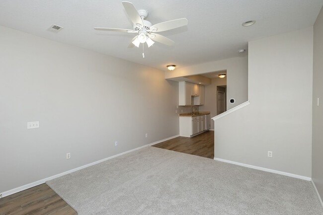Building Photo - RENT SPECIAL!! 2 Bedroom, 3 Bathroom Townhome in Ankeny!