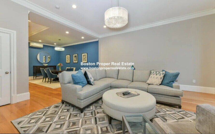 Building Photo - 214 Beacon St