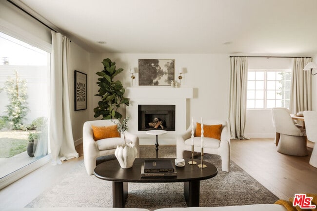 Building Photo - 15701 Ludlow St