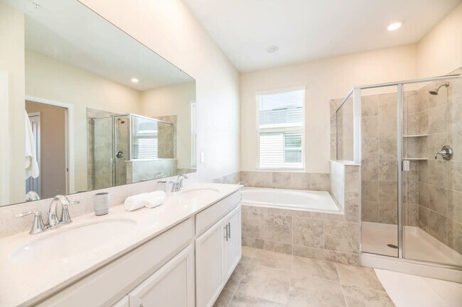 Building Photo - 1131 Challenge Dr