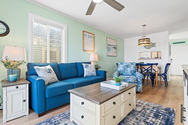 Building Photo - Fully Furnished Beach Front Rental