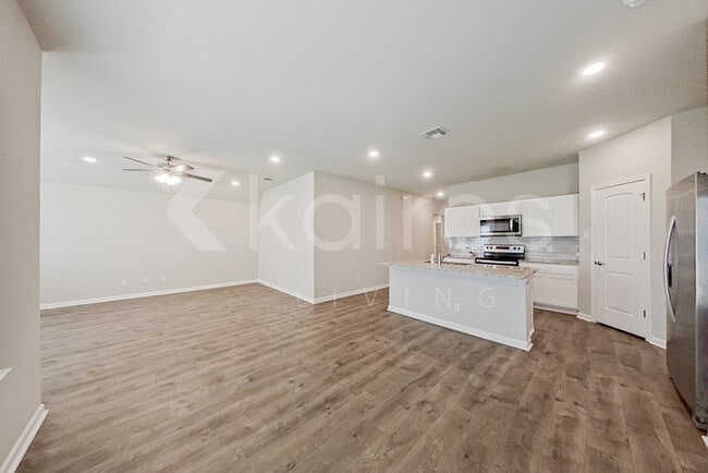 Building Photo - 112 ORTHELLO COURT