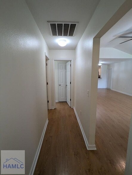 Building Photo - 130 Willow Oak Dr