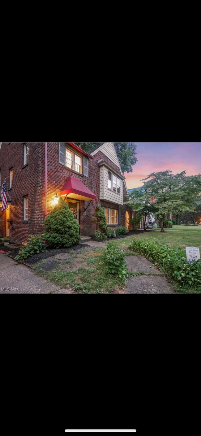 Building Photo - 51 Overhill Rd