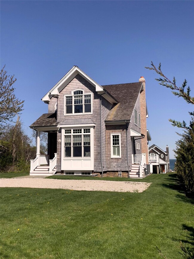 Building Photo - 938 Sound Shore Rd