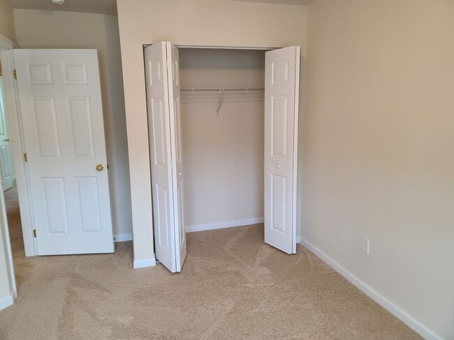 Building Photo - 3 Bedroom Townhome for Rent in Waynesboro