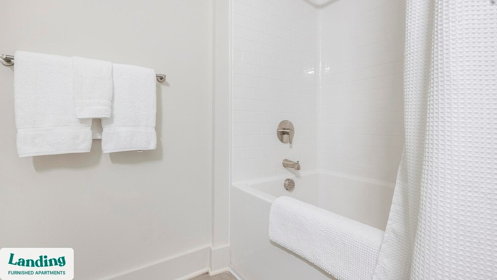 Building Photo - 404 W 26th St