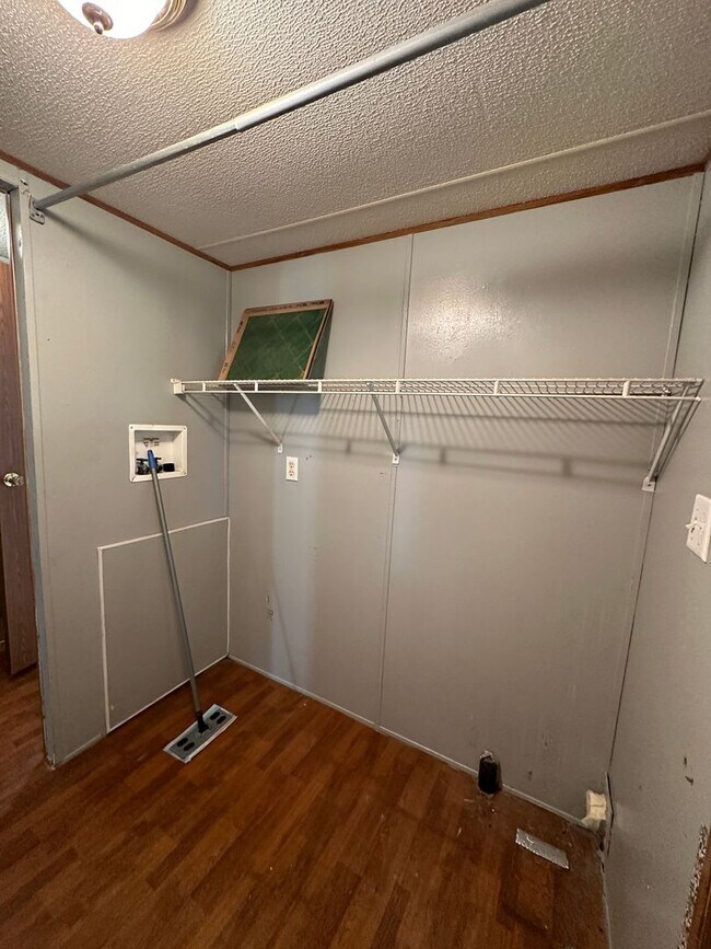 Building Photo - Owner financing only