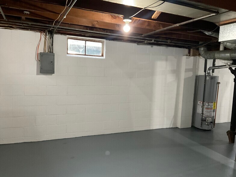 Building Photo - 6306 N 2nd St