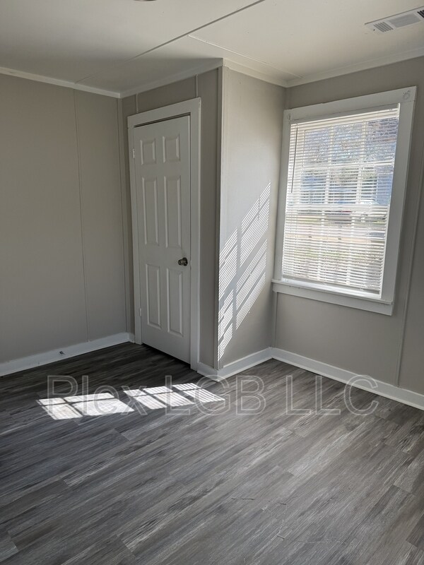 Building Photo - 109 Butler St