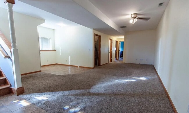 Building Photo - 907 Di Maggio Dr