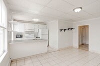 Building Photo - 156 Bennington St