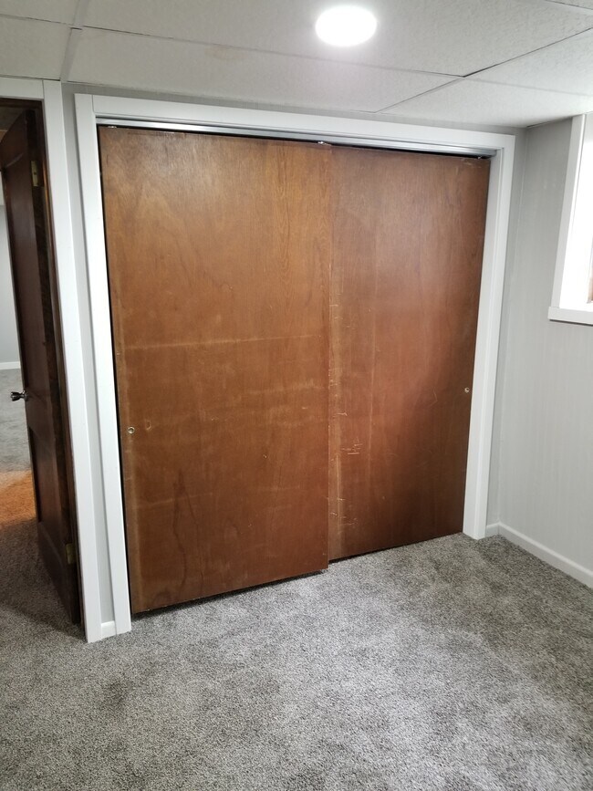 Building Photo - 1146 9th St N