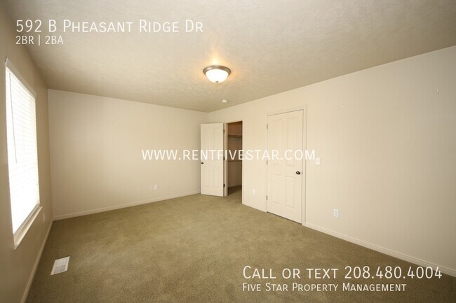 Building Photo - 592 Pheasant Ridge Dr