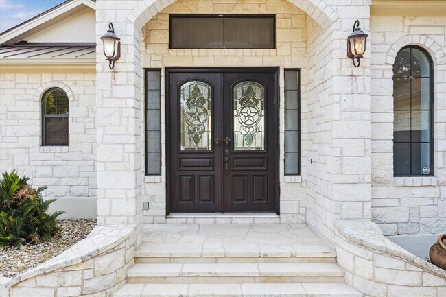 Building Photo - 17813 Kingfisher Ridge Dr