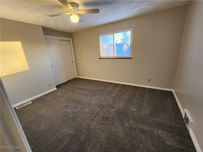 Building Photo - 2452 Bromley Rd