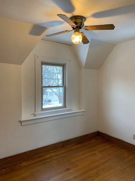 Office - 4 S Spooner St