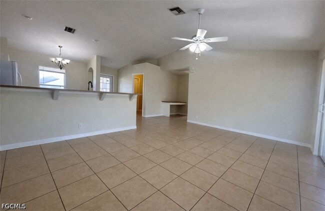 Building Photo - 2010 NE 13th Pl