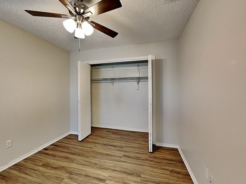 Building Photo - 2524 Herring Cir