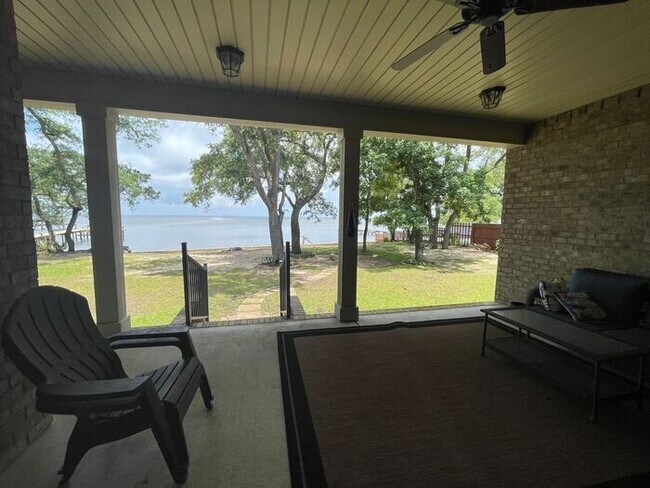 Building Photo - Gulf Breeze - Waterfront - East Bay - 4 Bedroom, 2.5 Bathrooms, plus office