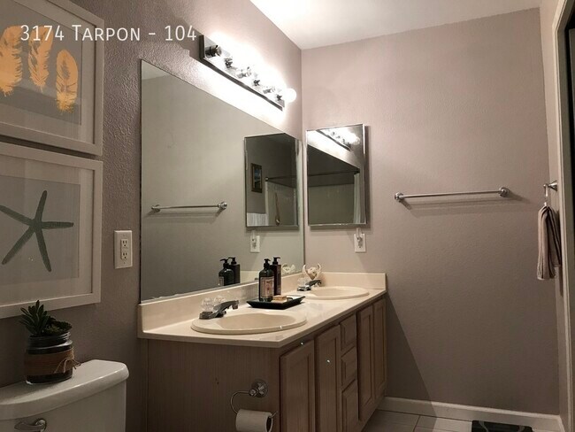 Building Photo - Beautiful 3 Bedroom Condo.