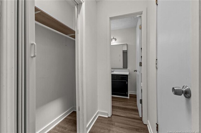 Building Photo - 6897 Candlewood Dr