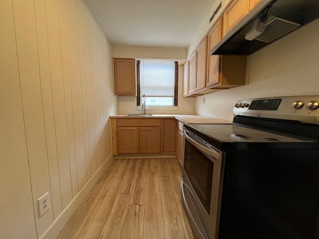 Building Photo - 3 Bedroom In Drexel Hill