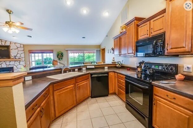 Building Photo - 2820 55th Ave