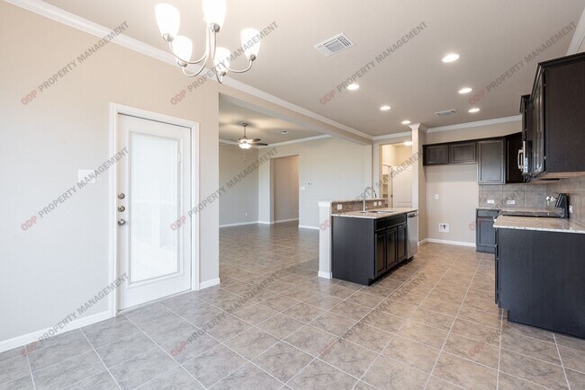 Building Photo - 10206 Eaglefire Dr