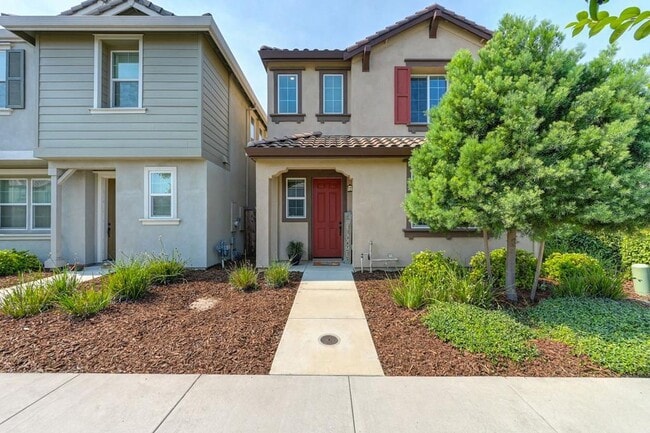 Building Photo - Now Leasing – 3 Bed + Loft, 2.5 Bath (2019...