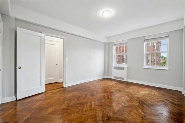 Building Photo - 45 Popham Rd