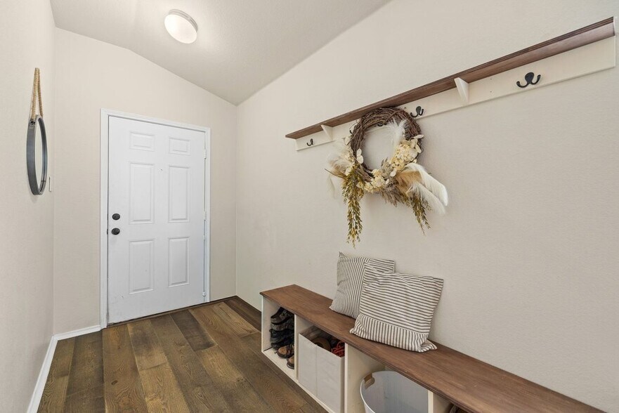 Building Photo - 718 Sugar Brook Dr