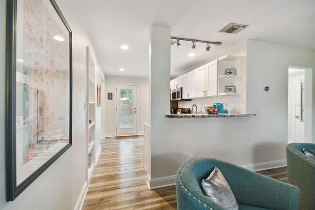 Building Photo - 4324 S Clark Ave