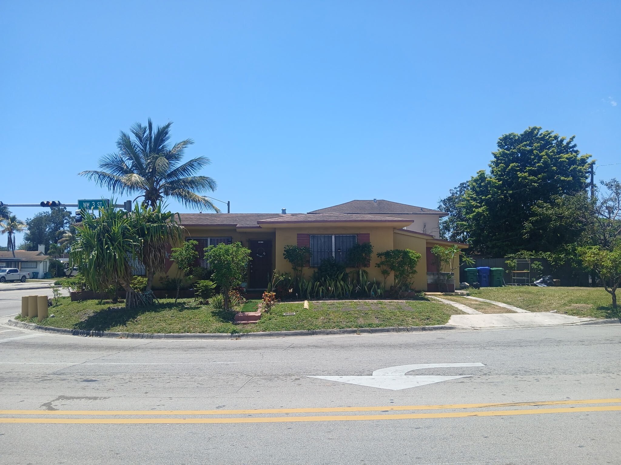 Building Photo - 1702 NW 3rd St