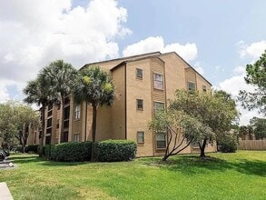 Building Photo - 2030 Cascades Blvd