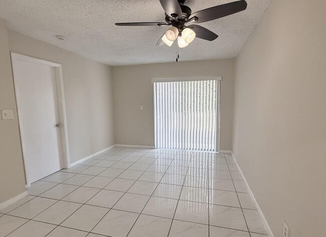 Building Photo - 11638 NW 23rd Ct