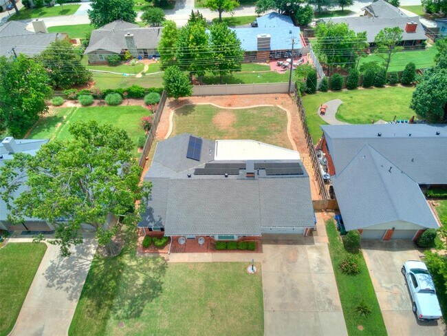 Building Photo - 2304 NW 56th Terrace