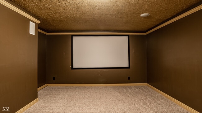 Building Photo - 8102 Fairway Dr