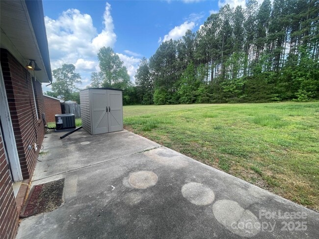 Building Photo - 2296 Beth Haven Church Rd