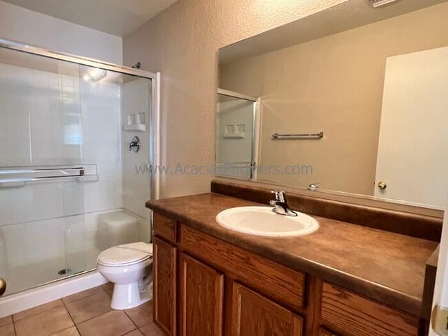 Building Photo - Two Bedroom Home