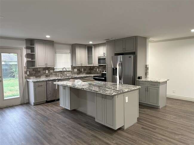 Building Photo - 6646 Limestone St