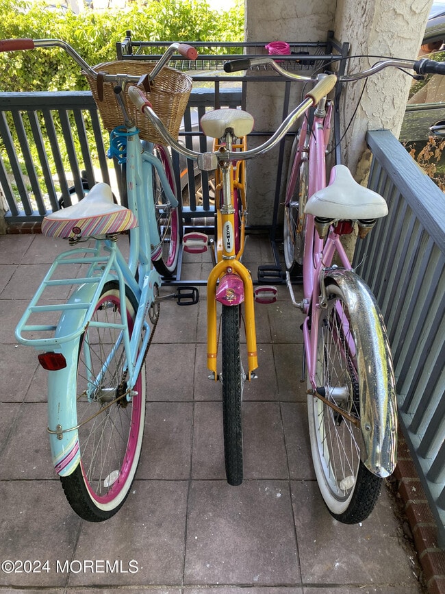 Building Photo - 1002 A St