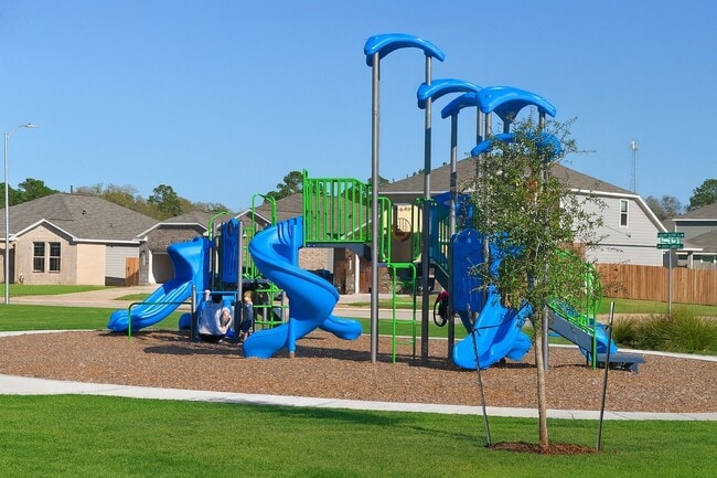 Building Photo - 707 Thicket Bluff Dr