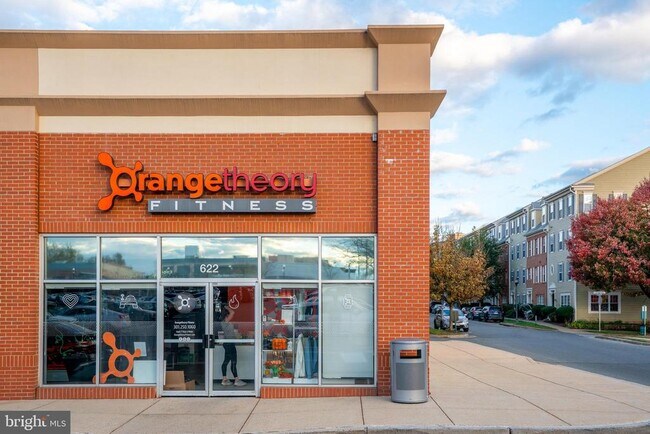 Building Photo - 92 Chevy Chase St